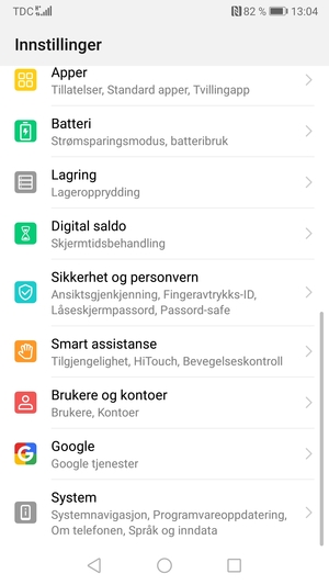 Gå tilbake til Innstillinger-menyen og velg Brukere og kontoer