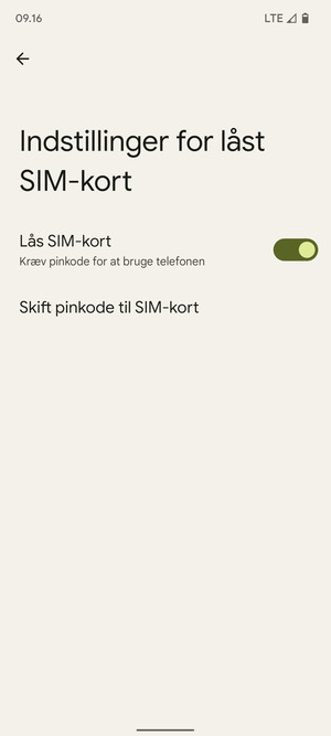 Vælg Skift pinkode til SIM-kort