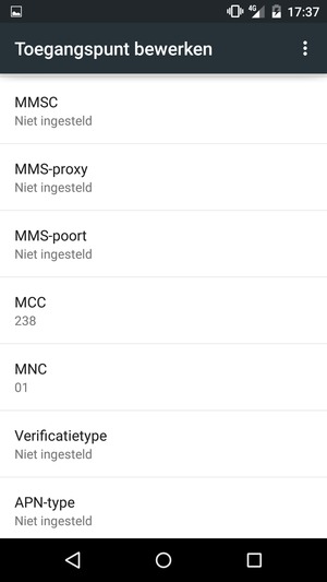 Scroll naar beneden en voer internetgegevens in