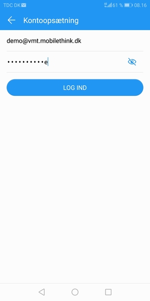 Indtast din e-mailadresse og adgangskode. Vælg LOG IND