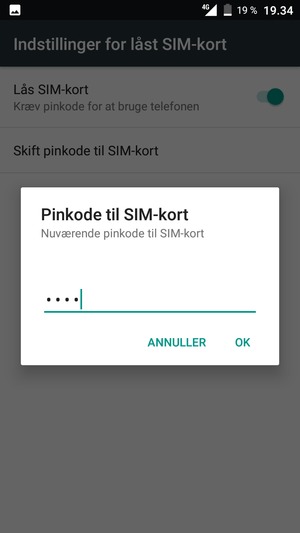Indtast din Nuværende pinkode til SIM-kort og vælg OK