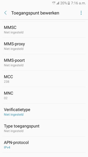 Scroll naar beneden en voer internetgegevens in