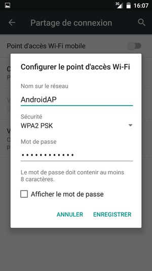 Saisissez un mot de passe de hotspot Wi-Fi d'au moins 8 caractères et sélectionnez ENREGISTRER