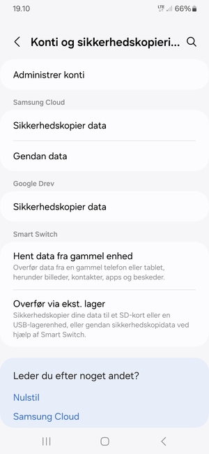 Vælg Administrer konti