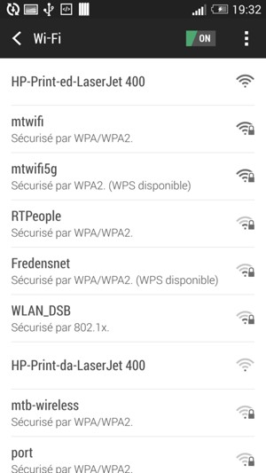 Réglez la connexion Wi-Fi sur ON. Sélectionnez le réseau sans fil auquel vous souhaitez vous connecter.