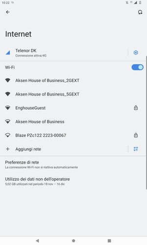 Seleziona la rete wireless a cui desideri connetterti