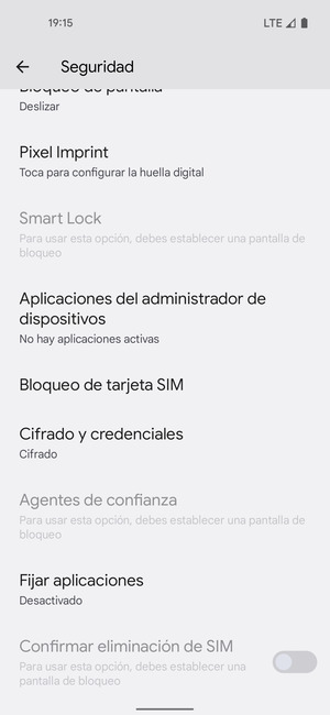 Desplácese y seleccione Bloqueo de tarjeta SIM