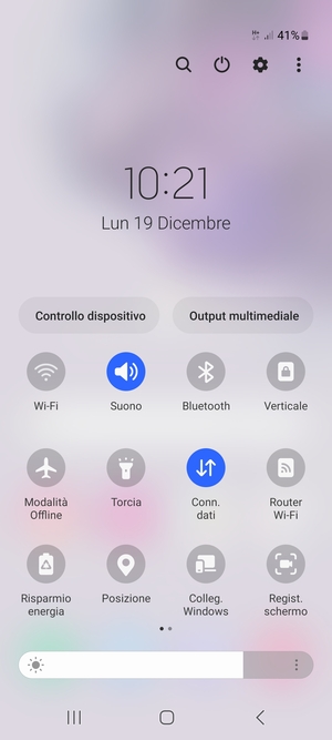 Seleziona il tasto Menu