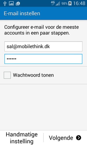 Voer uw Gmail of Hotmail adres en wachtwoord in. Selecteer Volgende