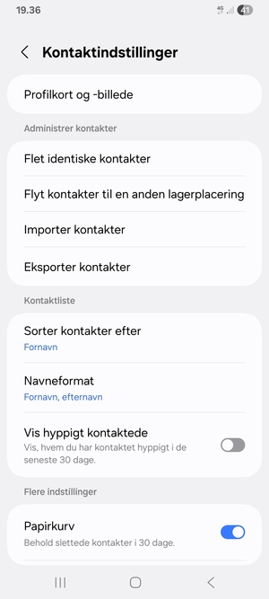 Vælg Importer kontakter