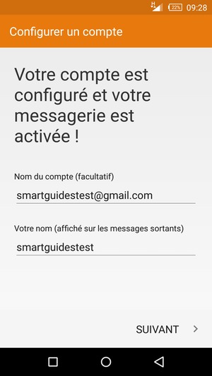 Donnez un nom à votre compte et saisissez votre nom. Sélectionnez SUIVANT
