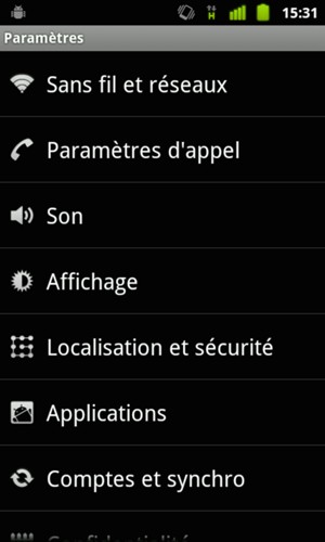 Retournez au menu Paramètres et sélectionnez Affichage