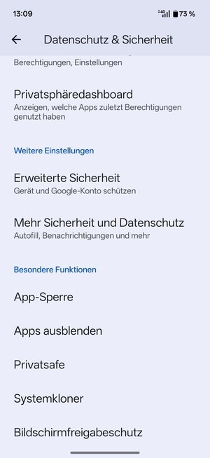 Scrollen Sie und wählen Sie Mehr Sicherheit und Datenschutz