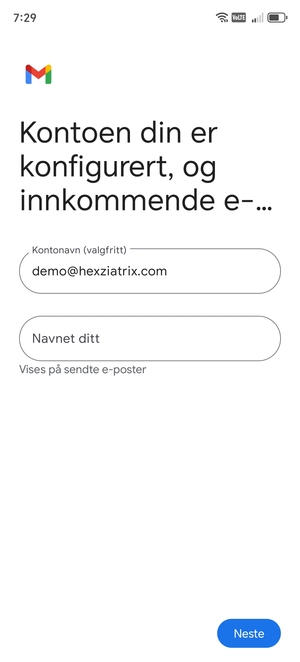 Gi kontoen din et navn, og skriv inn navnet ditt. Velg Neste