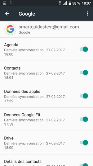 Assurez-vous que Contacts est sélectionné et sélectionnez le bouton du Menu