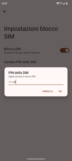 Conferma il nuovo PIN della SIM e seleziona OK