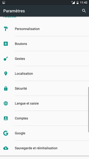 Retournez au menu Paramètres et sélectionnez Comptes