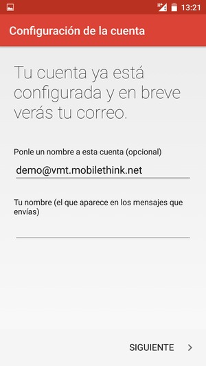 Déle a su cuenta un nombre y escriba su nombre. Seleccione SIGUIENTE