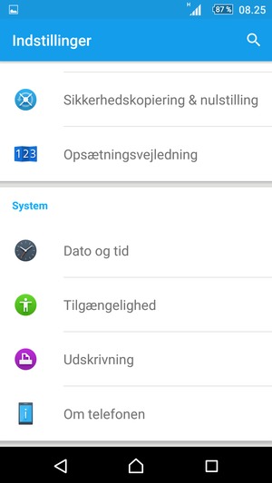 Scroll til og vælg Om telefonen
