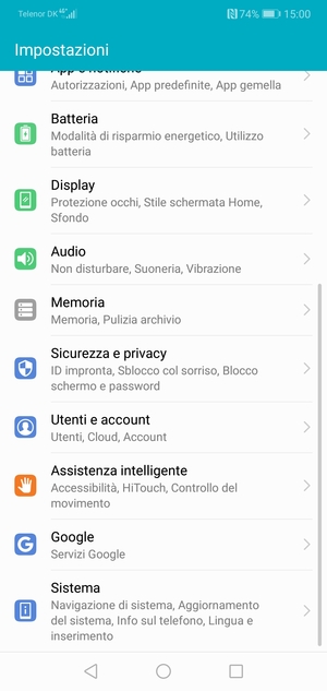 Torna al menu Impostazioni e seleziona Utenti e account