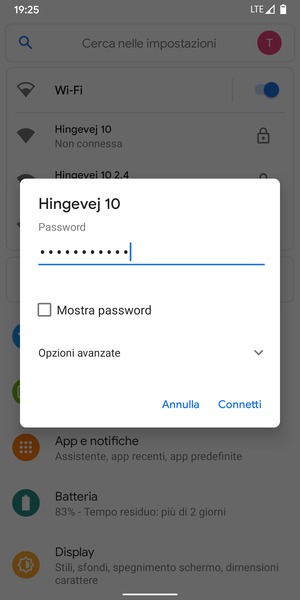 Inserisci la password del Wi-Fi e seleziona Connetti