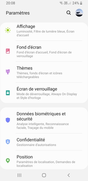 Faites défiler et sélectionnez Donnèes biométriques et sécurité