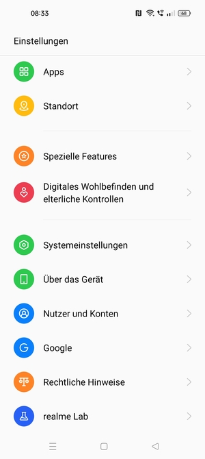 Scrollen Sie und wählen Sie Über das Gerät