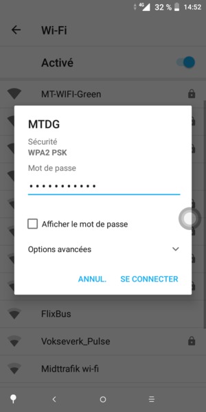 Saisissez le mot de passe du Wi-Fi et sélectionnez SE CONNECTER