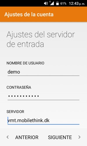 Introduzca Nombre de usuario y la dirección de servidor entrada. Seleccione SIGUIENTE