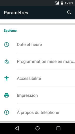 Faites défiler et sélectionnez À propos
du téléphone