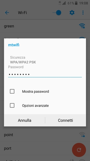 Inserisci la password del Wi-Fi e seleziona Connetti