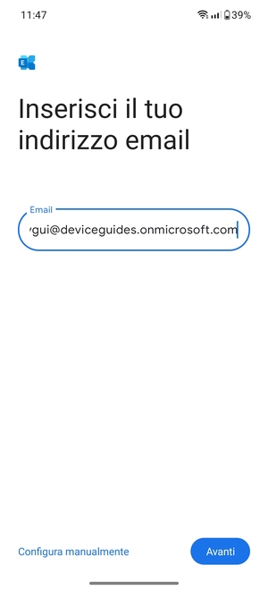 Inserisci il tuo indirizzo email e seleziona Configura manualmente