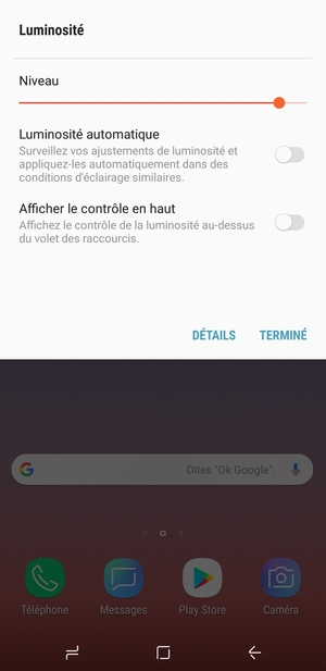 Activez l'Luminosité automatique et sélectionnez TERMINÉ