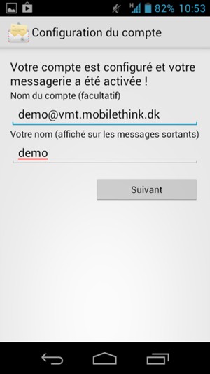 Donnez un nom à votre compte et saisissez votre nom. Sélectionnez Suivant