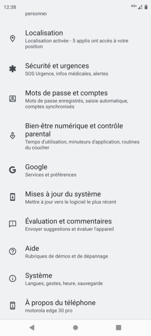 Faites défiler et sélectionnez Mises à jour du système