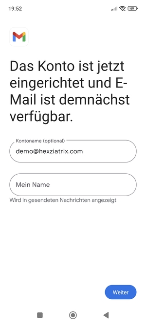 Geben Sie Ihrem Konto einen Namen und geben Sie Ihren Namen ein. Wählen Sie Weiter