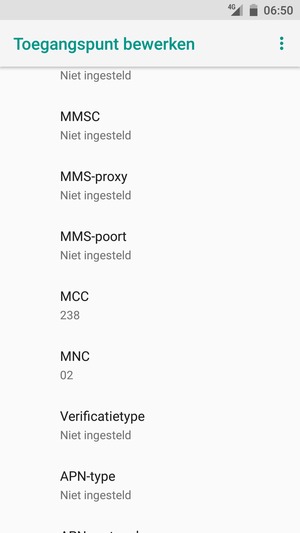 Scroll naar beneden en voer internetgegevens in