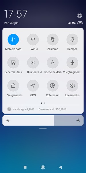 Veeg naar links