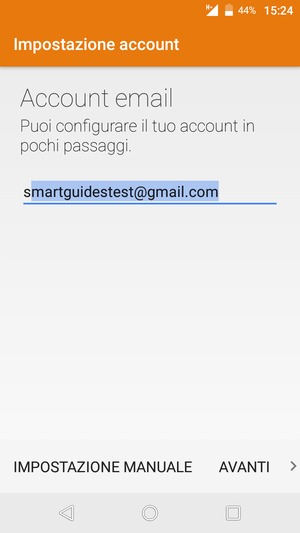 Inserisci il tuo indirizzo Gmail o Hotmail. Seleziona AVANTI