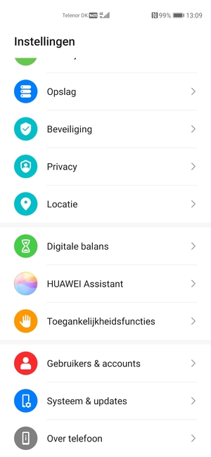 Scroll naar en selecteer Systeem & updates