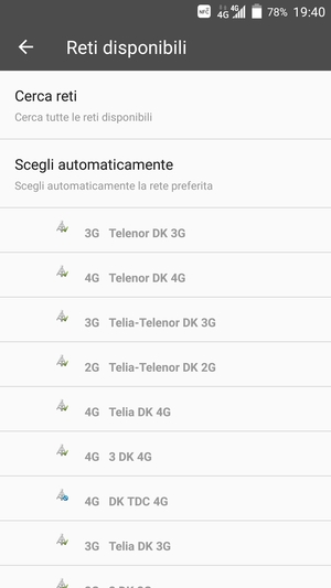 Seleziona un operatore di rete dall'elenco