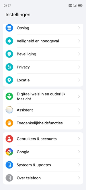 Scroll naar en selecteer Gebruikers & accounts