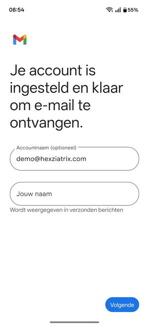 Geef uw account een naam en voer uw naam in. Selecteer Volgende