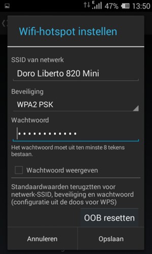 Voer een wachtwoord van een WiFi-hotspot in van ten minste 8 tekens en selecteer Opslaan