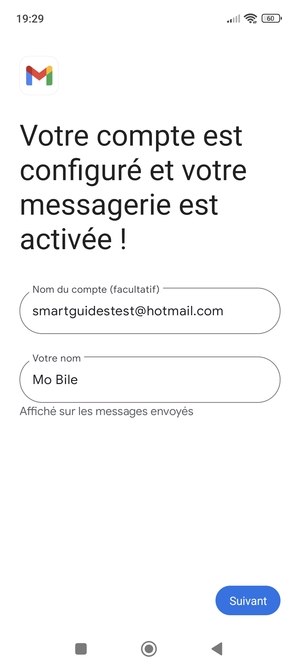 Donnez un nom à votre compte et saisissez votre nom. Sélectionnez Suivant