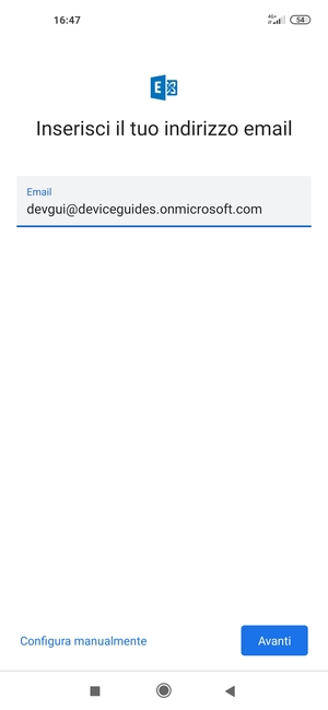 Inserisci il tuo indirizzo email e seleziona Configura manualmente