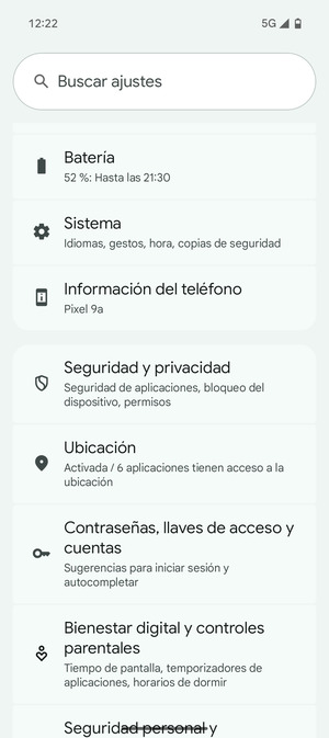 Desplácese y seleccione Seguridad y privacidad