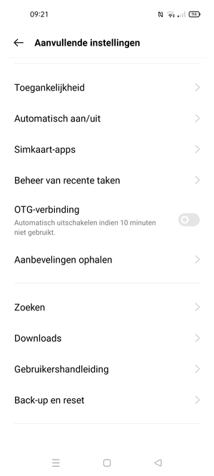 Scroll naar en selecteer Back-up en reset