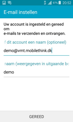 Geef uw account een naam en voer uw naam in. Selecteer GEREED