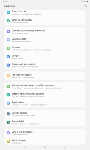 Faites défiler et sélectionnez Comptes et sauvegarde
